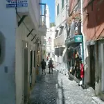 In Beco Da Formosa In Alfama - Lissabon